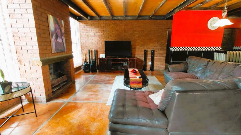 4 Bedroom Property for Sale in Pellissier Free State